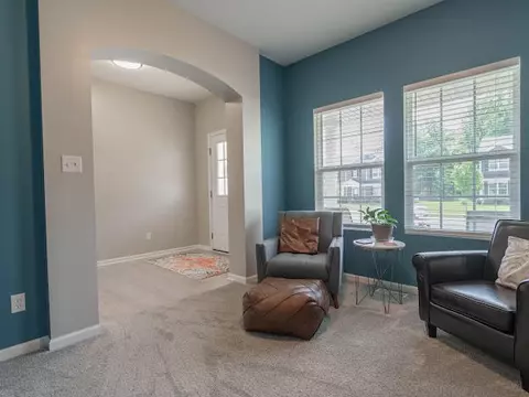 Entry Way - 1147 Stinson Dr, Burns Harbor, IN 46304 photo 2 of 3