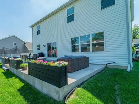 Exterior - 1147 Stinson Dr, Burns Harbor, IN 46304 photo 6 of 6