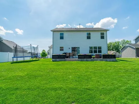 Exterior - 1147 Stinson Dr, Burns Harbor, IN 46304 photo 3 of 6