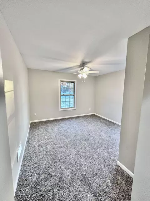 1621 Elderberry St, De Motte, IN 46310 photo 9
