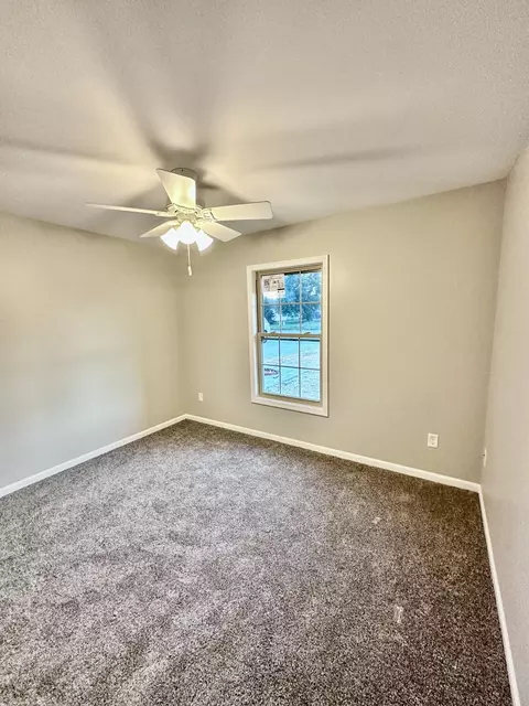 1621 Elderberry St, De Motte, IN 46310 photo 7