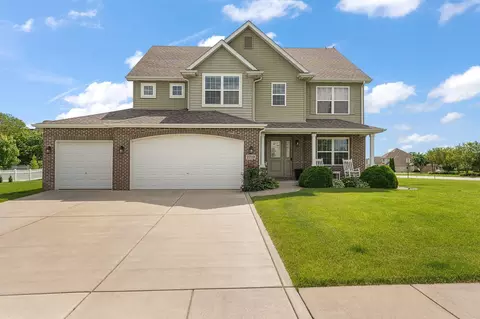 2719 Westwind Dr, Valparaiso, IN 46385