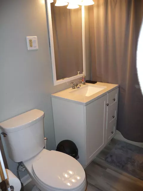 Bath - 5117 Rhode Island Ct, Gary, IN 46409 photo 1 of 1