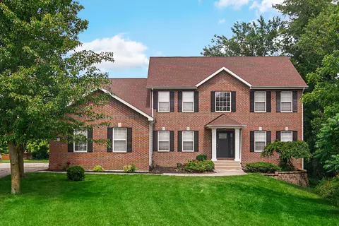 655 Gainesway Circle Rd, Valparaiso, IN 46385