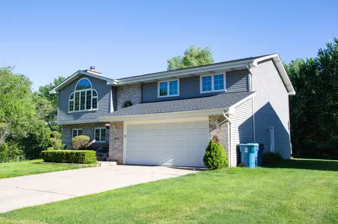 Exterior - 353 Manchester Ct, Griffith, IN 46319 photo 5 of 11