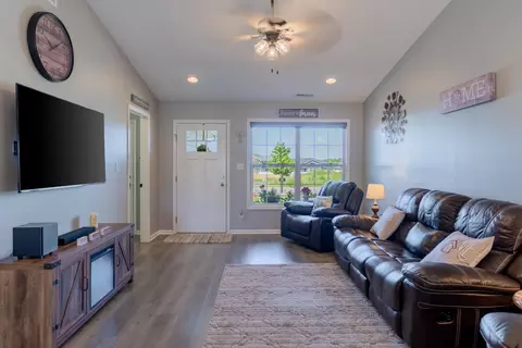 7737 Wright St, Merrillville, IN 46410 photo 5