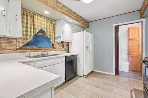 5404 N 425, Rolling Prairie, IN 46371 photo 21