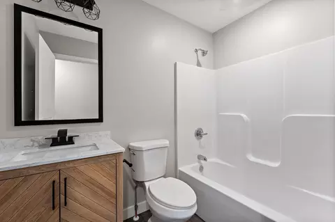 162 E Pine St, Wheatfield, IN 46392 photo 18