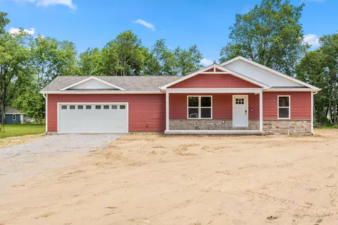 162 E Pine St, Wheatfield, IN 46392 photo 1