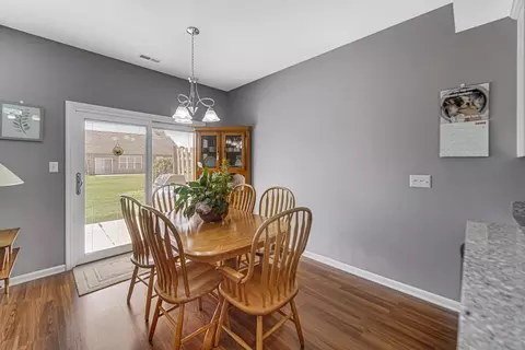 940 Flagstone Dr, Dyer, IN 46311 photo 10