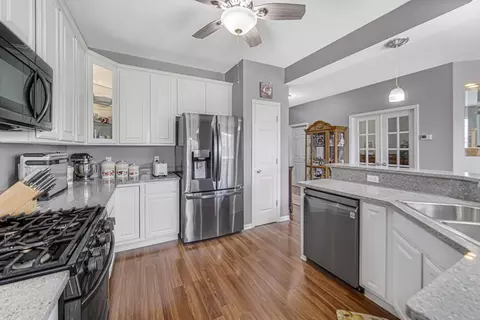 940 Flagstone Dr, Dyer, IN 46311 photo 5