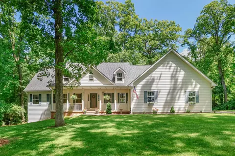 1150 St Clair Rd, Valparaiso, IN 46385