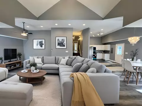 Living - 1047 Matthews St, Gary, IN 46406 photo 1 of 3
