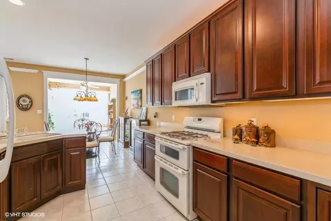 976 Flagstone Dr, Dyer, IN 46311 photo 12