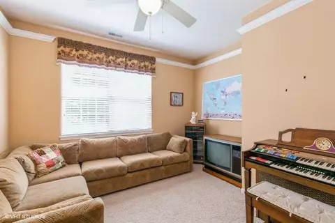 976 Flagstone Dr, Dyer, IN 46311 photo 8