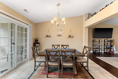 Dining - 9458 W 107th Ln, Saint John, IN 46373 photo 2 of 2