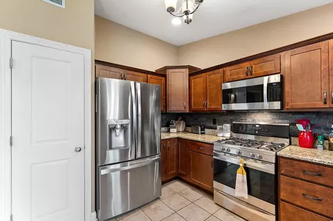 Kitchen - 9458 W 107th Ln, Saint John, IN 46373 photo 4 of 4