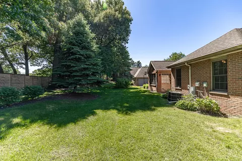 1738 Windfield Dr, Munster, IN 46321 photo 22