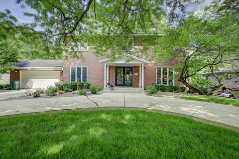 8809 Crestwood Ave, Munster, IN 46321