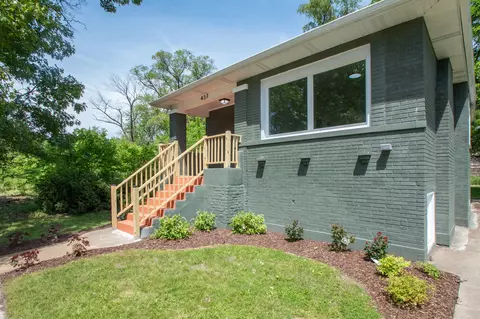437 Mount St, Gary, IN 46406 photo 4
