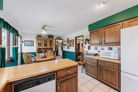 2560 Perry Ct, Dyer, IN 46311 photo 14