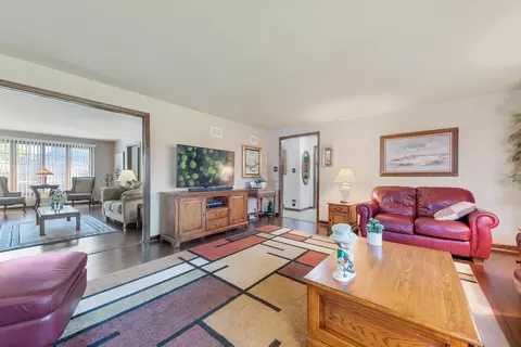 2560 Perry Ct, Dyer, IN 46311 photo 5