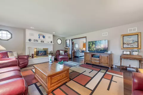 2560 Perry Ct, Dyer, IN 46311 photo 7