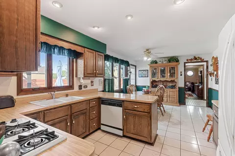 2560 Perry Ct, Dyer, IN 46311 photo 13