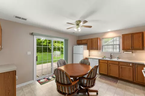 6922 Tompkins Ct, Griffith, IN 46319 photo 7