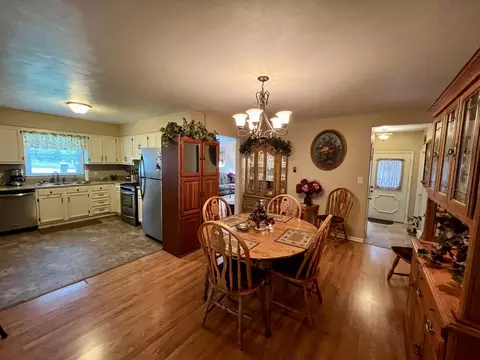 Dining - 6862 Tranquility Dr, De Motte, IN 46310 photo 3 of 4