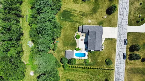 119 E Junco Dr, Kouts, IN 46347 photo 9