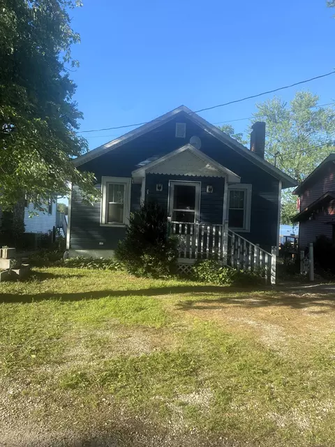 6952 E 150, Kewanna, IN 46939
