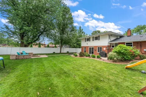 8511 Forest Ave, Munster, IN 46321 photo 3