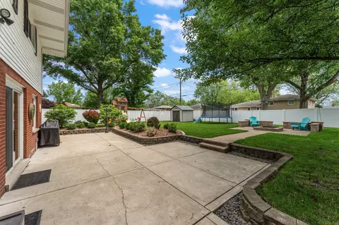 8511 Forest Ave, Munster, IN 46321 photo 4