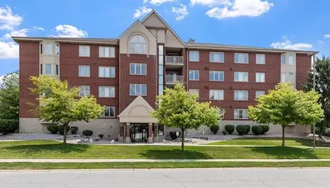 8421 Manor Ave #203, Munster, IN 46321