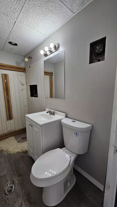 Bath - 7743 Bertram Ave, Hammond, IN 46324 photo 2 of 2