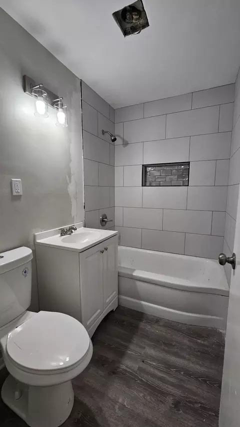 Bath - 7743 Bertram Ave, Hammond, IN 46324 photo 1 of 2