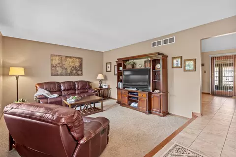 640 Forest Ave, Griffith, IN 46319 photo 6