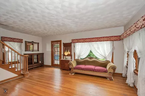 Living - 222 Maxwell St, Crown Point, IN 46307 photo 1 of 2