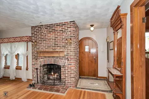 Entry Way - 222 Maxwell St, Crown Point, IN 46307 photo 1 of 1