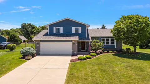 15 Cherrywood Ln, Valparaiso, IN 46385