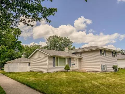 9612 Greenwood Ave, Munster, IN 46321