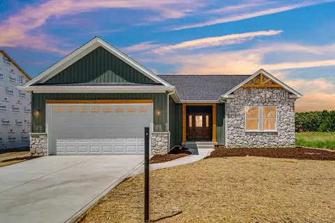 295 Apple Grove Ln, Valparaiso, IN 46385