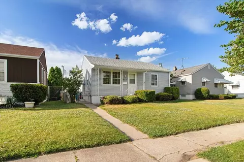 837 169th Pl, Hammond, IN 46324