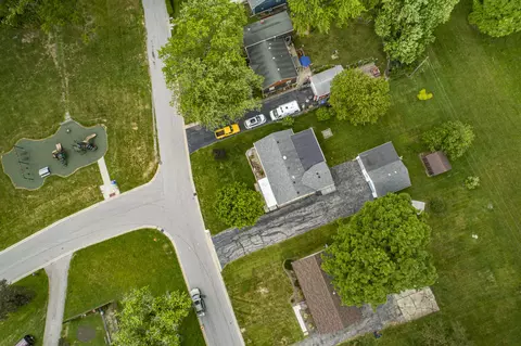 322 Cedar St, Crown Point, IN 46307 photo 2