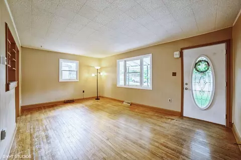 322 Cedar St, Crown Point, IN 46307 photo 6