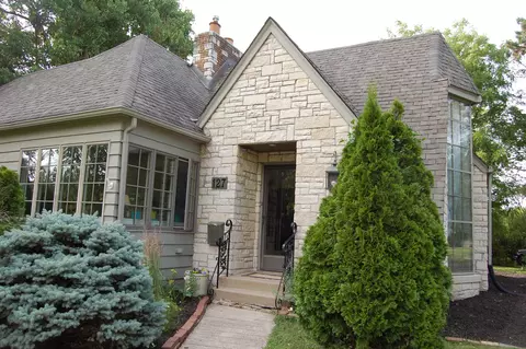 127 Beverly Pl, Munster, IN 46321 photo 2