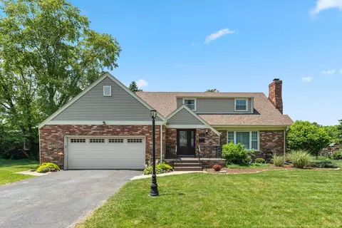 9136 Walnut Dr, Munster, IN 46321 photo 1