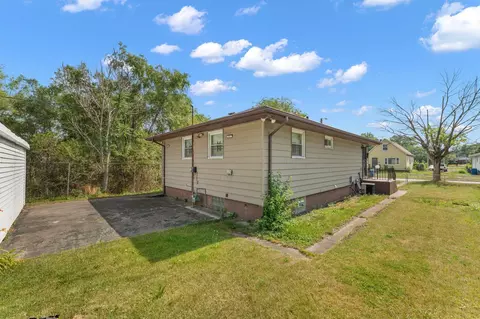 Exterior - 1532 Hayes St, Gary, IN 46404 photo 4 of 5