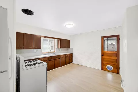 2106 Atchison Ave, Whiting, IN 46394 photo 5